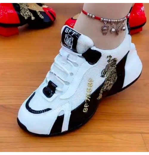 Customizable Girls' Breathable Sports Sneakers with Thick Heightening Soles for Running