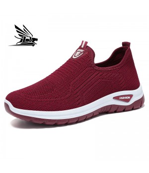 Latest Fashion Comfortable Slip-On women Canvas Walking Style Shoes Men Casual Shoes