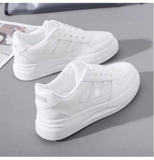 2024 Fashion Casual Shoes White Running Sneakers Soft Sports Shoes for Women and Ladies Female Comfort Women's Shoes New Styles